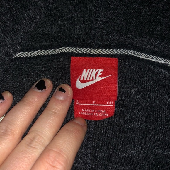 Small charcoal grey Nike zip up hoodie - Picture 2 of 3